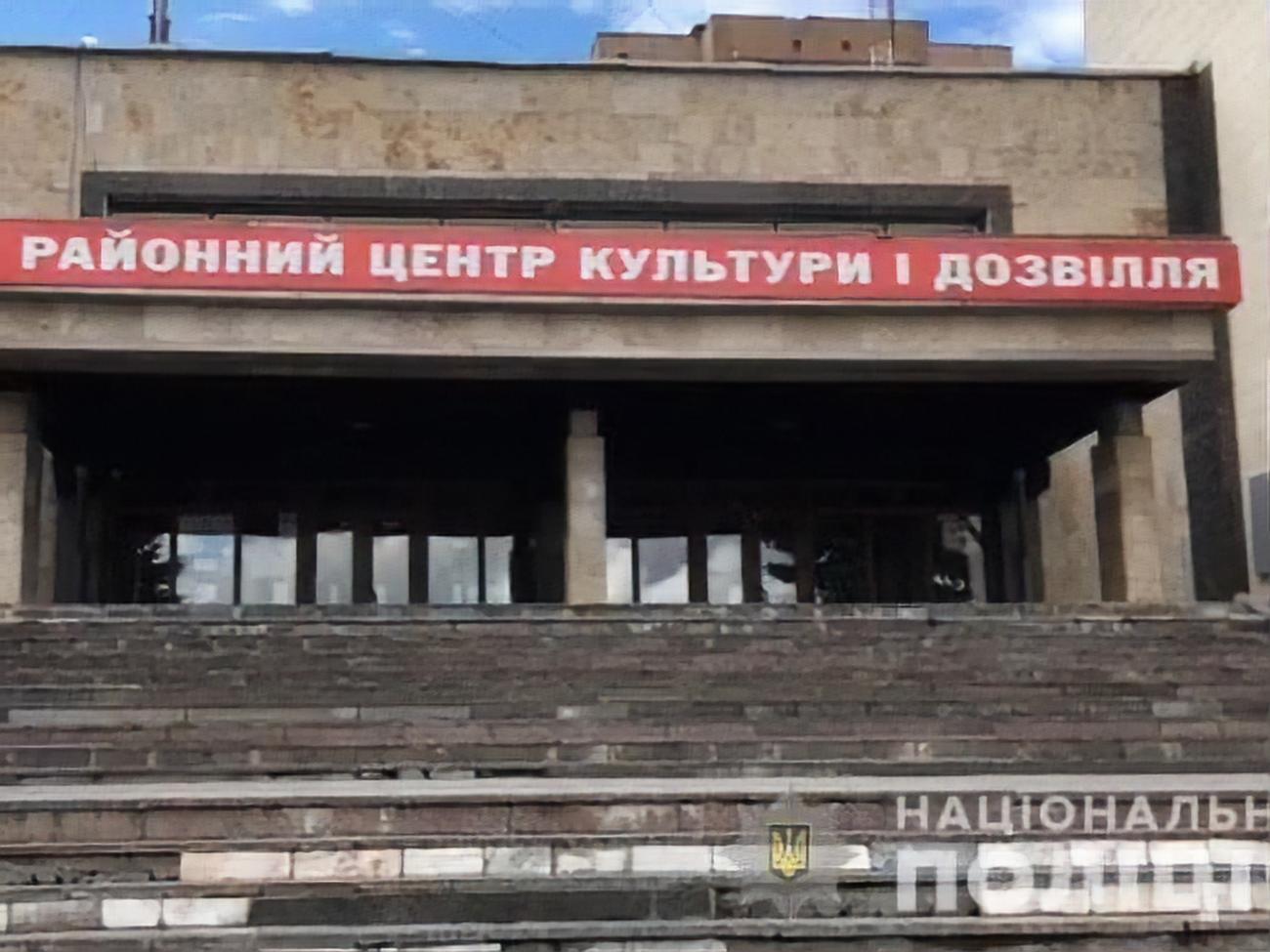 Члены окружной избирательной комиссии составляли протоколы в кафе дома культуры города Обухов