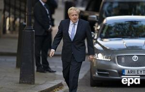 Джонсон із невеликою затримкою дістався до Букінгемського палацу