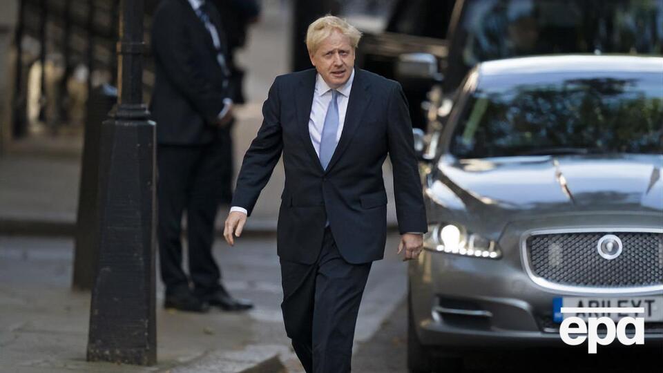 Джонсон із невеликою затримкою дістався до Букінгемського палацу