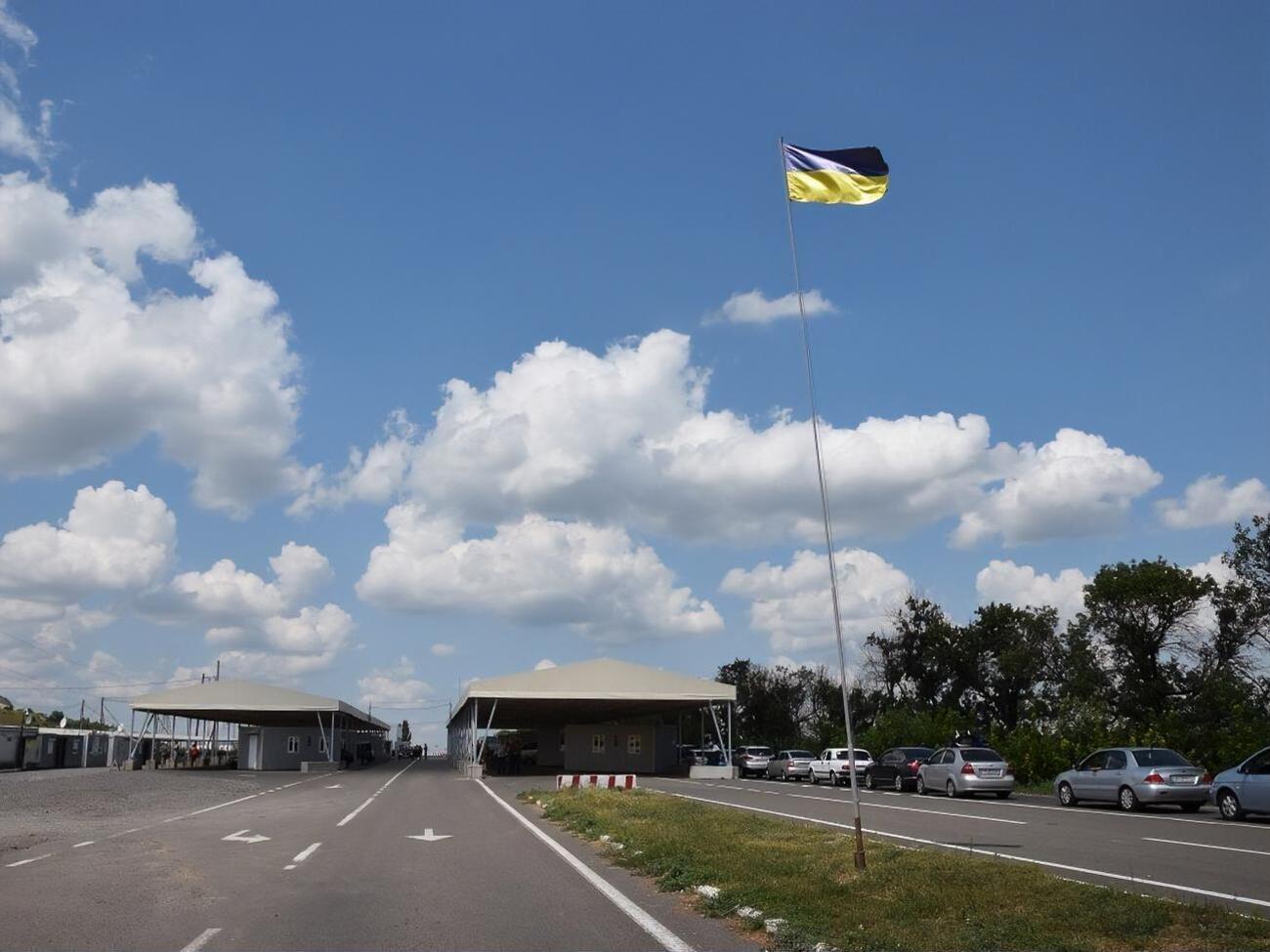 На тимчасово окуповані території Донбасу передали гумдопомогу