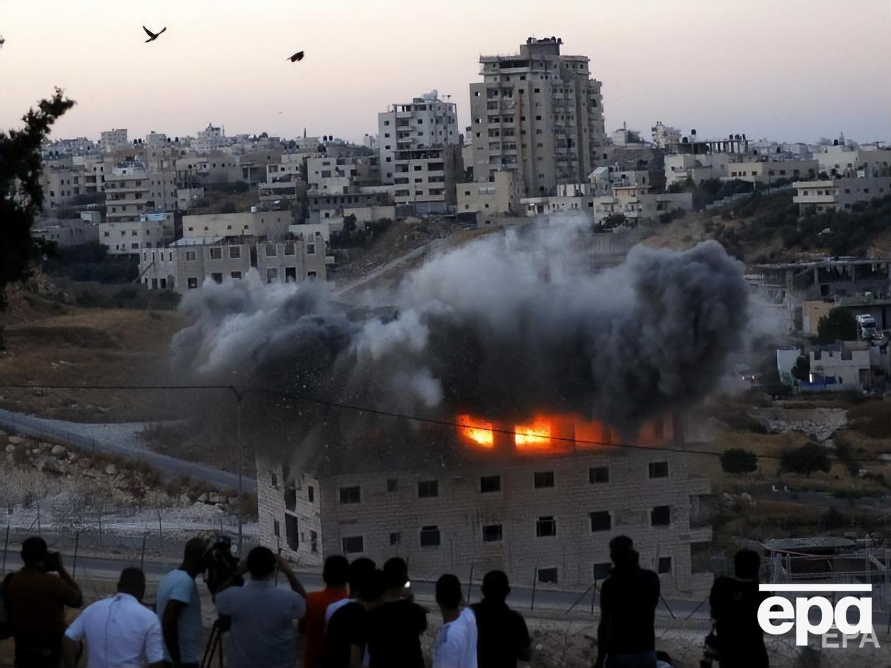 В Израиле заявили, что дома были расположены слишком близко к разделительному забору