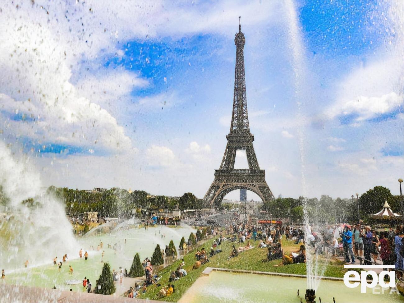 Париж переживает самое жаркое лето в истории метеонаблюдений