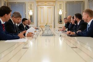 Стороны выразили надежду, что введенный 21 июля режим прекращения огня на Донбассе будет "всеобъемлющим и устойчивым", сообщили в Офисе президента Украины