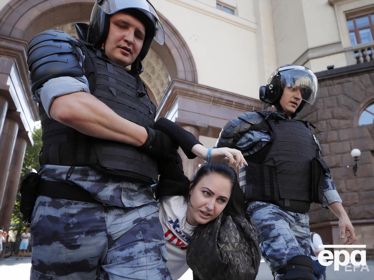 В Москве задержали более тысячи участников акций протеста