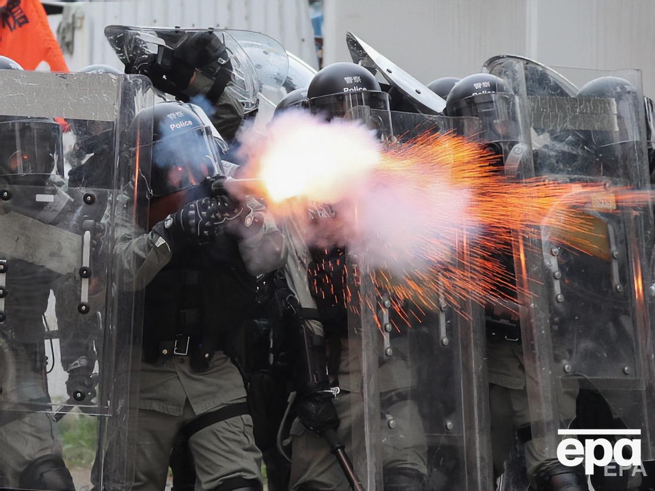 Поліція Гонконгу застосувала силу