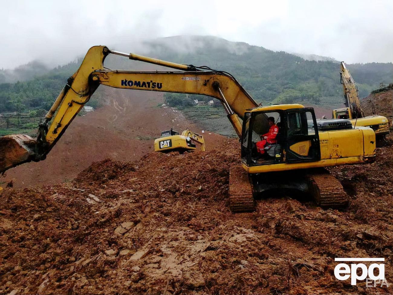 Під землею, яка зійшла з вершини гори, опинилося понад 20 будинків