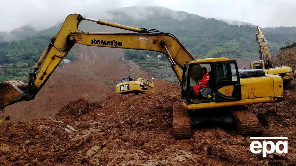 Під землею, яка зійшла з вершини гори, опинилося понад 20 будинків