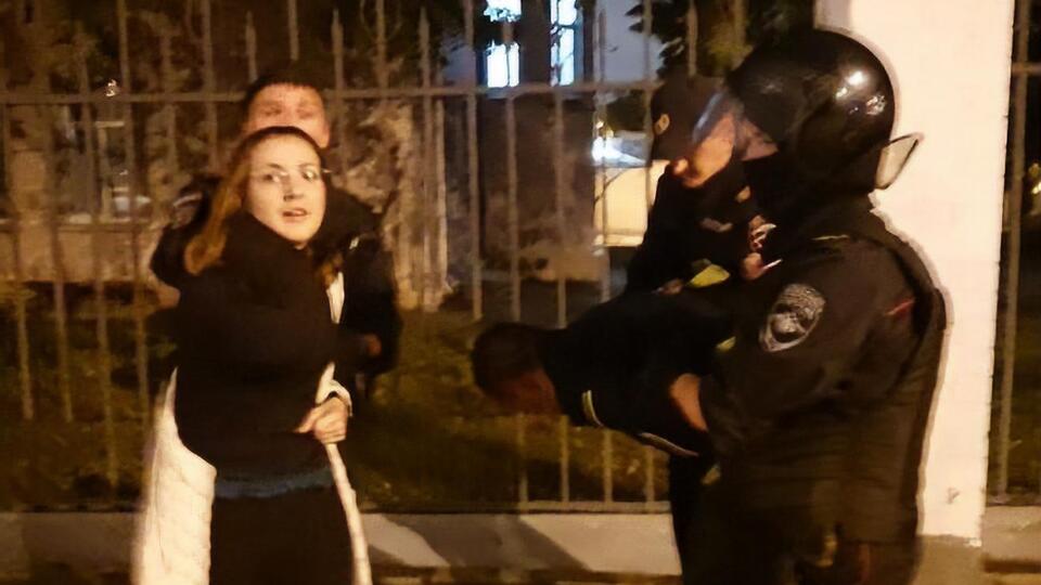 Правоохранители продолжают задерживать активистов