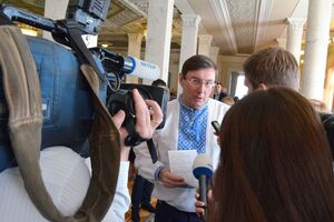 Луценко говорив, що ухвалить рішення про погодження підозр суддям Окружного адмінсуду Києва 31 липня