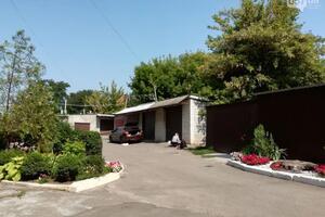Убивство сталося біля гаража, розташованого на вулиці Молочній