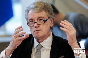 По официальной версии, Ющенко был отравлен в ходе президентской кампании в сентябре 2004 года