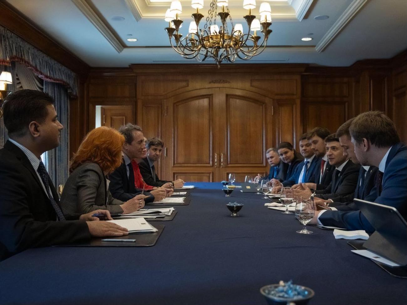 Зеленский встретился в Торонто с представителями Мирового банка