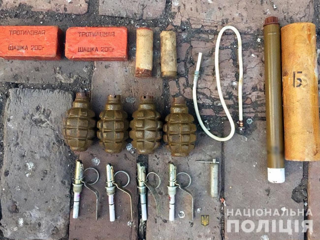 Родичі затриманого сказали поліцейським, що небезпечні предмети він зберігав у будинку із 2014&ndash;2015 років, повідомили в поліції