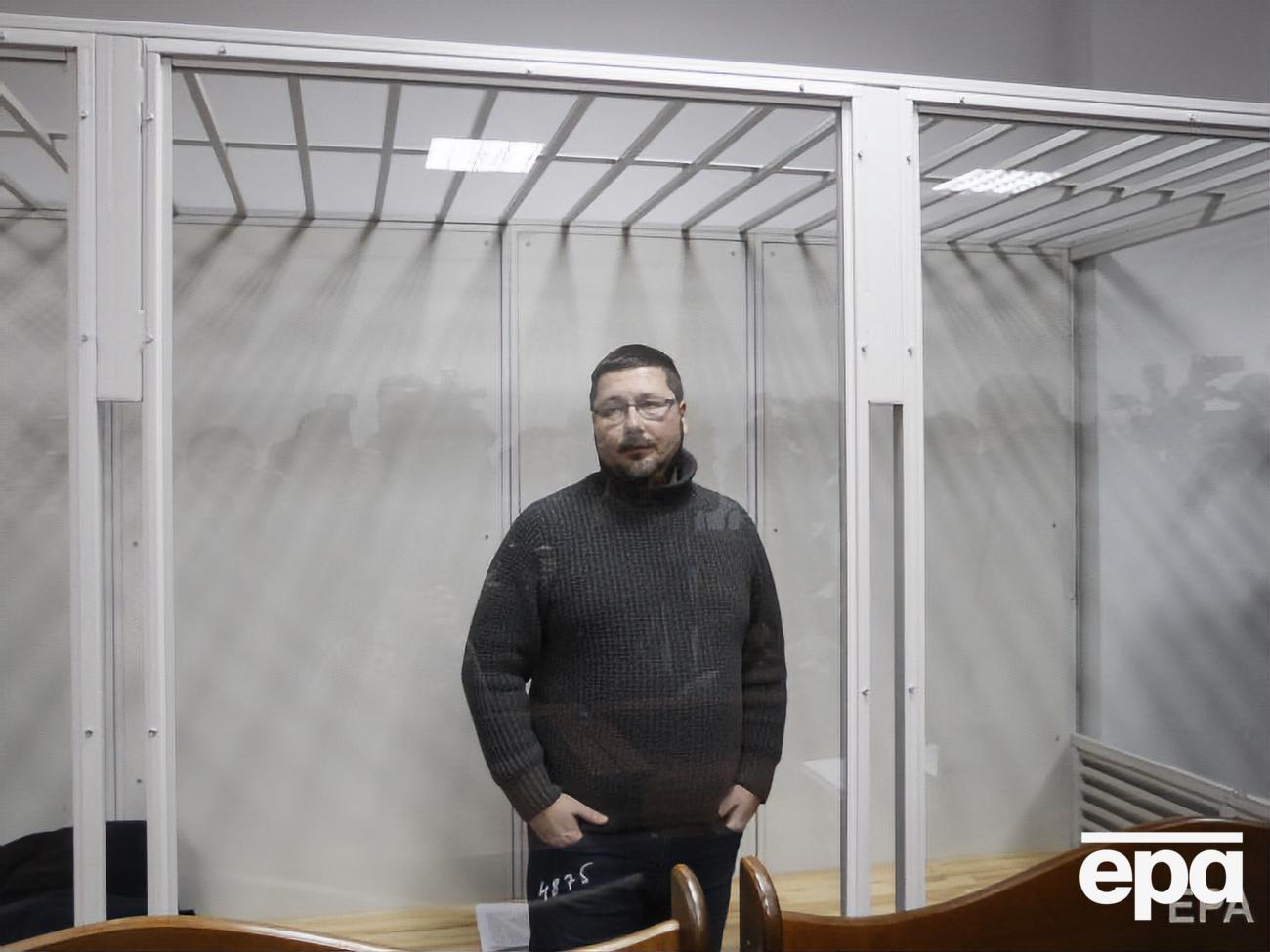 Ежова отпустили из-под стражи