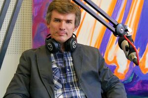 Унікальність цієї парламентської кампанії – тотальна опозиційність. Усі намагаються використати колосальну недовіру людей до інститутів влади