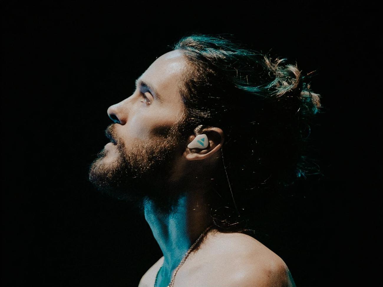 Лето:&nbsp;Любовь&nbsp;&ndash; это безумие