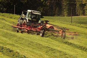 Мораторій на продаж земель сільськогосподарського призначення діє в Україні із 2002 року