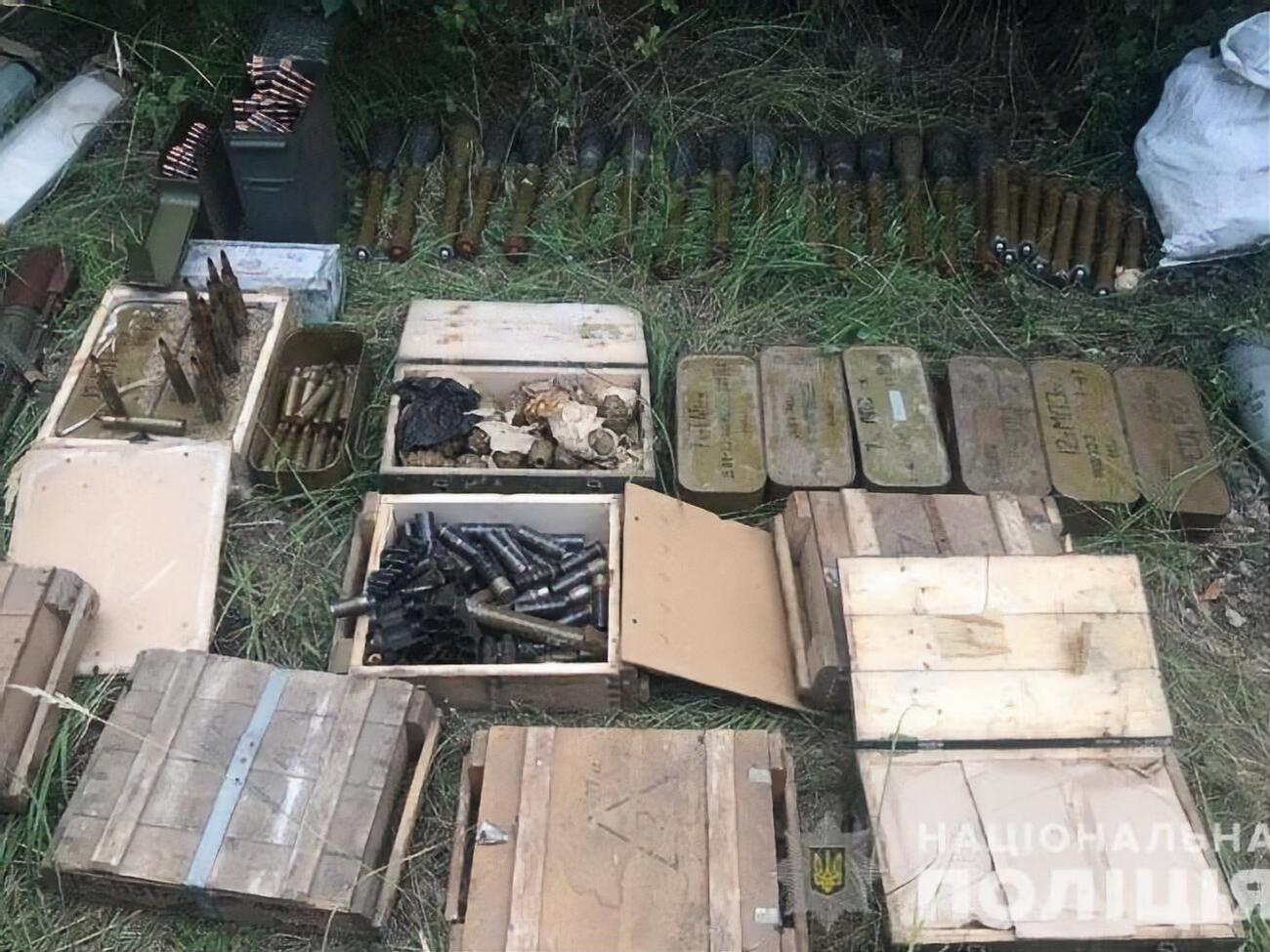 Все изъятое отправили на экспертизу, сообщили в полиции