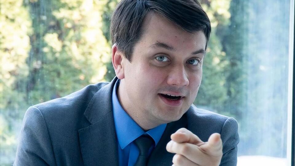 Разумков: Думаю, Омеляну есть чем заняться, по крайней мере пока еще министру инфраструктуры