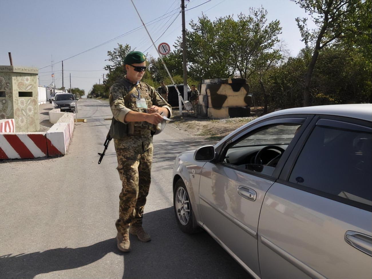 Гумпомощь проследовала через КПВВ "Новотроицкое"&nbsp;