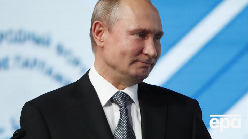 Путин впервые был избран на пост президента РФ в 2000 году