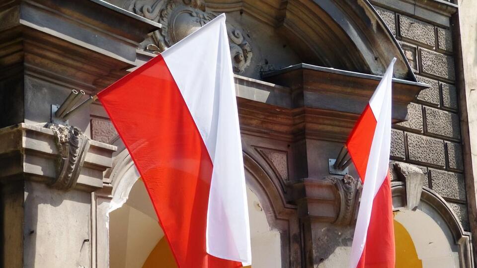 Офіційно громадянам України видали 196 тис. дозволів на проживання в Польщі