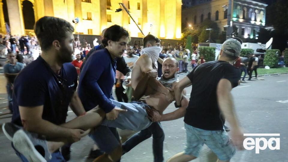 Приблизно 240 осіб було поранено на вулицях Тбілісі в ніч на 21 червня, багато з них дало свідчення