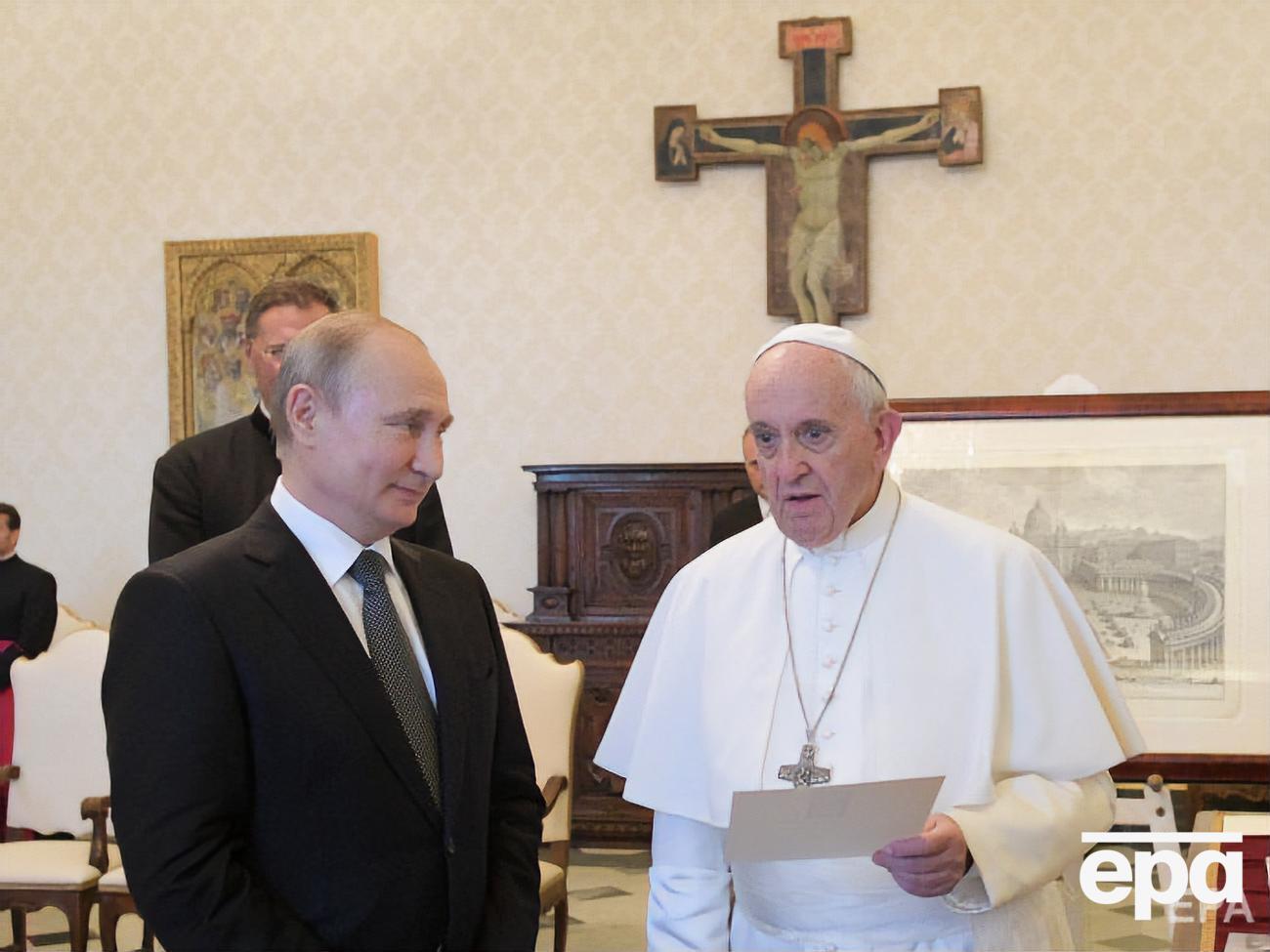 Переговоры Путина и Франциска продолжались почти час
