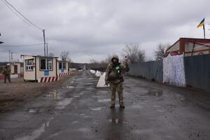 Українська сторона відкрила пункт пропуску "Золоте" в березні 2019 року