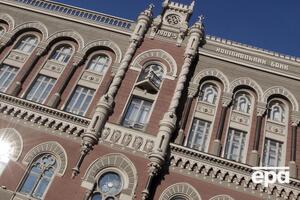 Интервенций по продаже валюты Национальный банк в течение месяца не проводил