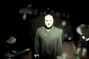 У ролику показано виступ Disturbed