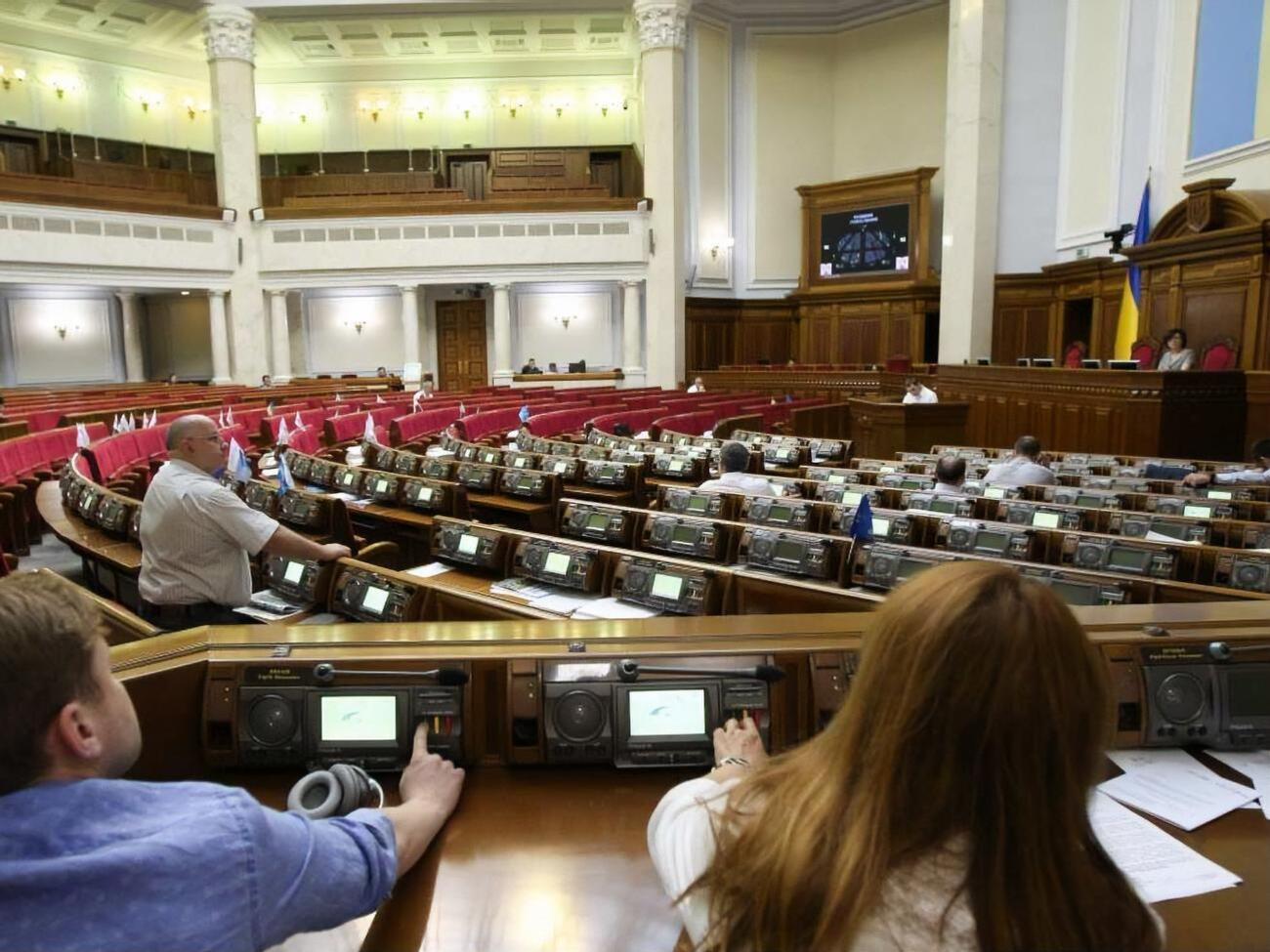 Курячий вышел из фракции БПП, а Мураев вошел в Оппозиционный блок