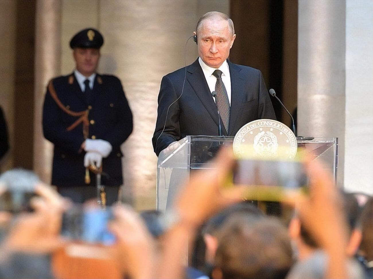 Путін: Треба скасувати указ колишнього президента Порошенка про цю блокаду