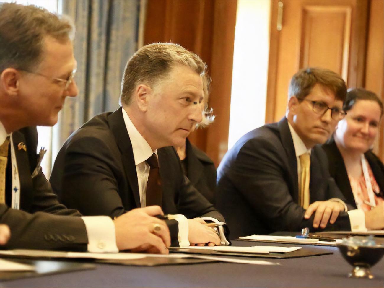 Волкер:&nbsp;Очень важно, чтобы оба президента встретились