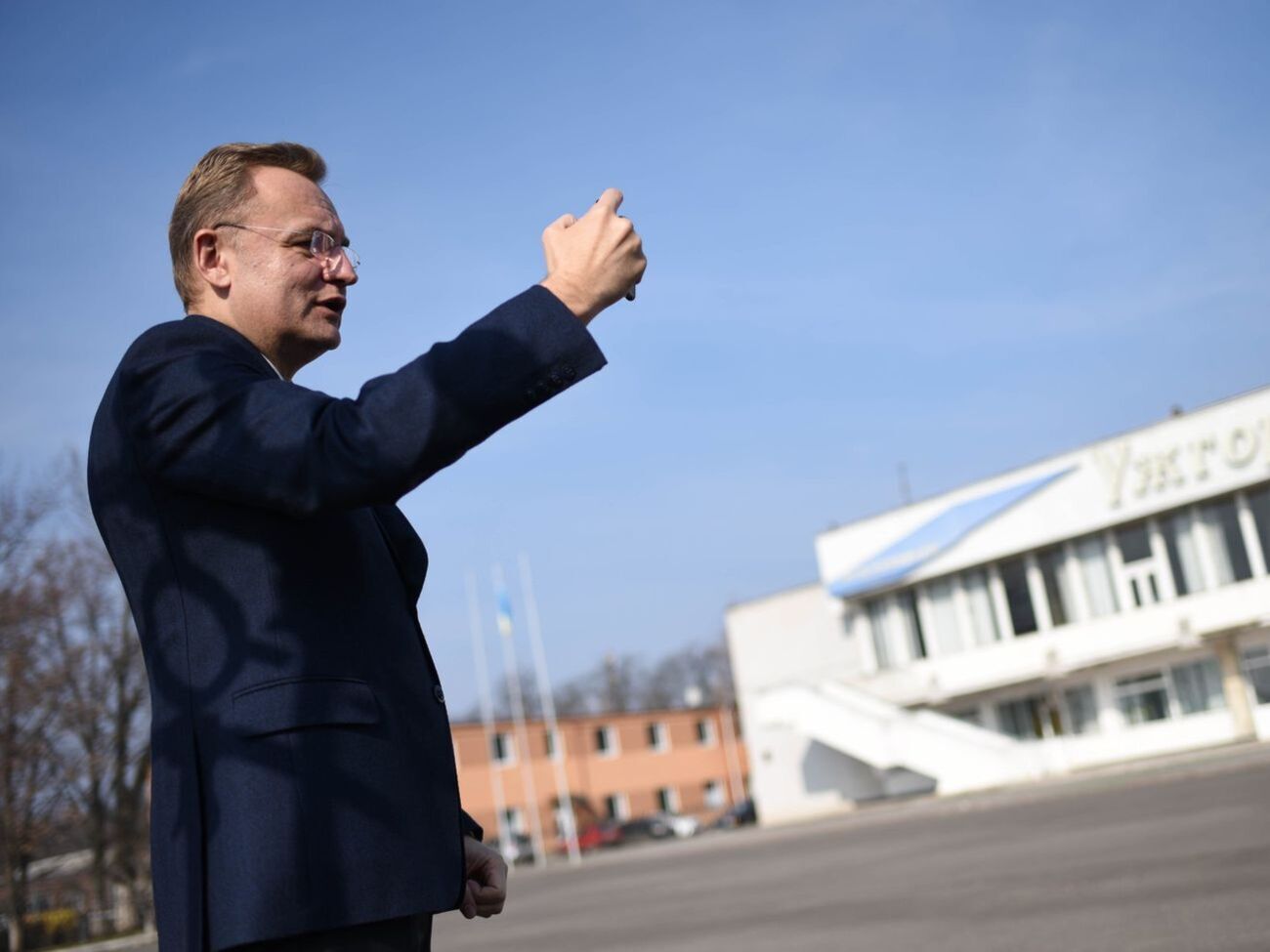 Садовий раньше обвинял в мусорной блокаде Львова экс-президента Порошенко