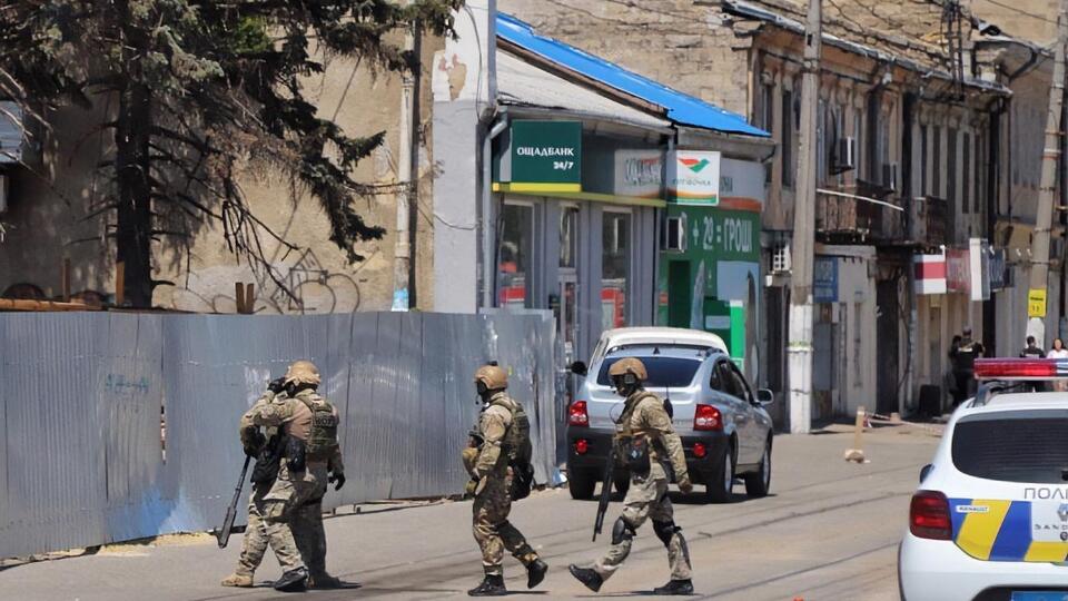 Помещение, в котором удерживали заложниц, взяли штурмом