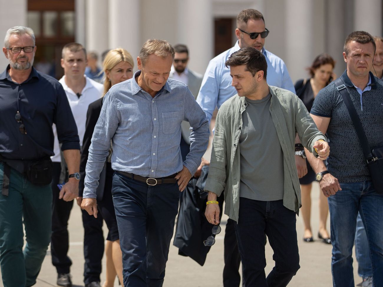 Зеленський і Туск планували поспілкуватися з місцевими жителями Станиці Луганської