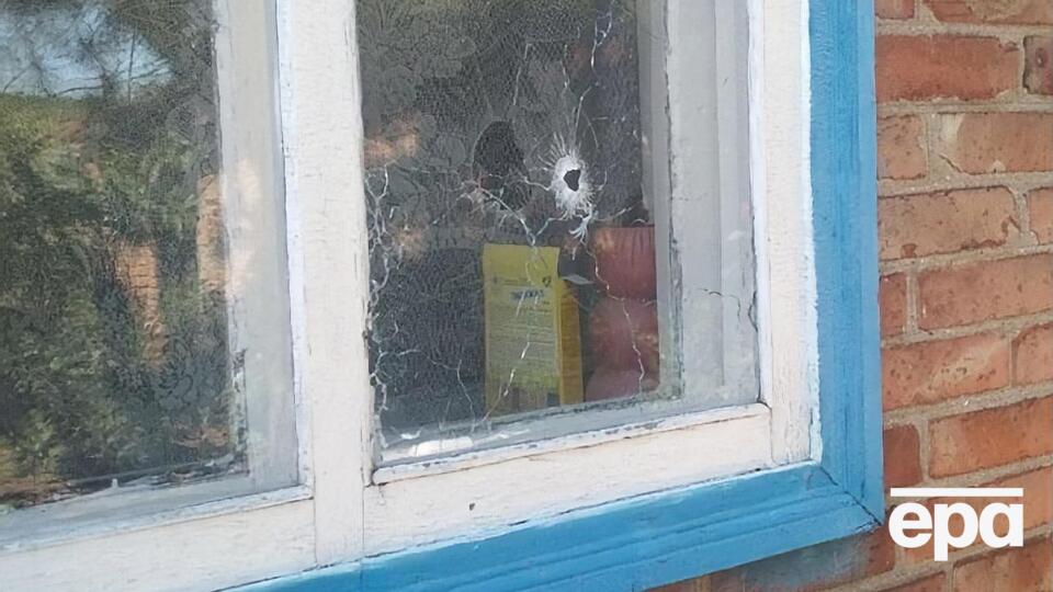 В результате разрыва мин калибра 82 мм повреждены окна в частном доме по улице Славянской, сообщили в штабе