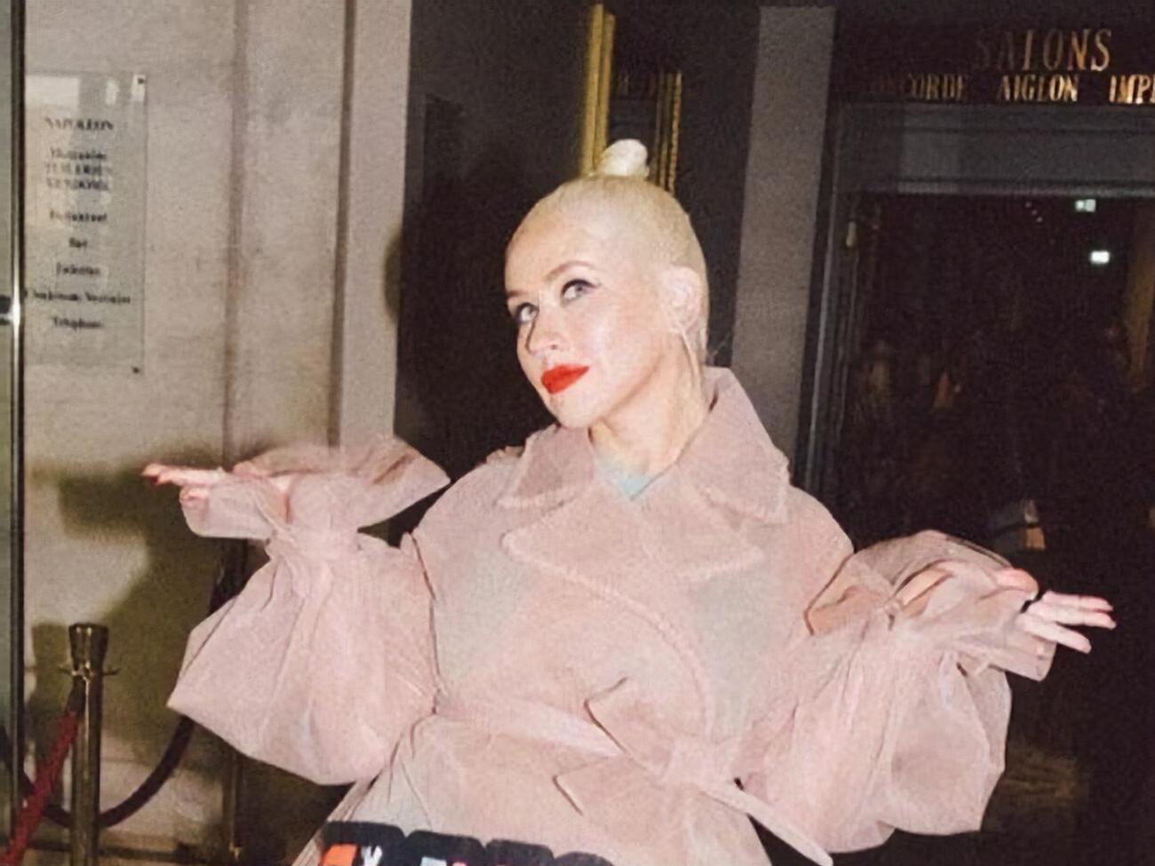 Агилера: Пошло оно на! Я собираюсь в Париж