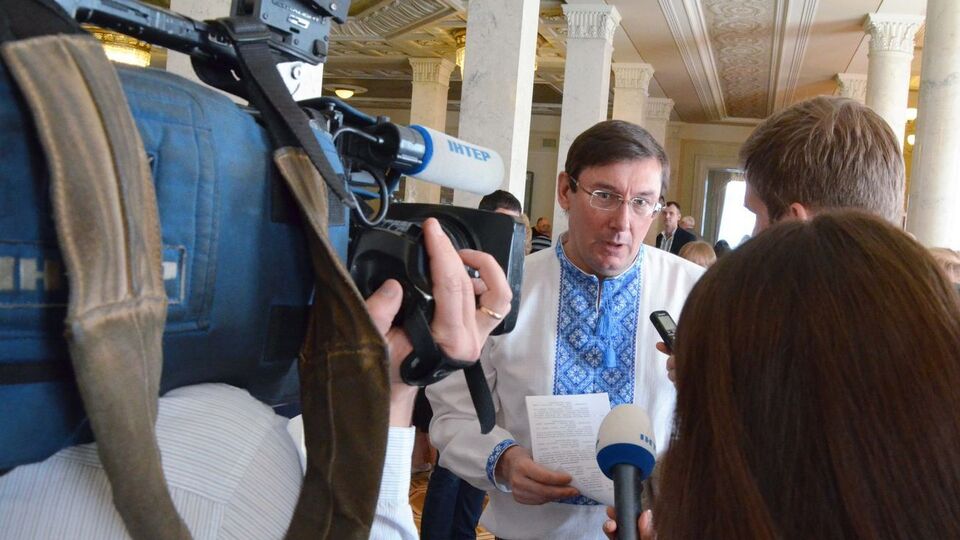 Луценко вважає, що санкції можна негайно ввести рішенням РНБО