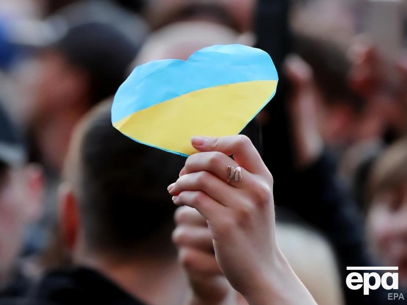 Встановлення миру на Донбасі в силовий спосіб підтримують 17% українців