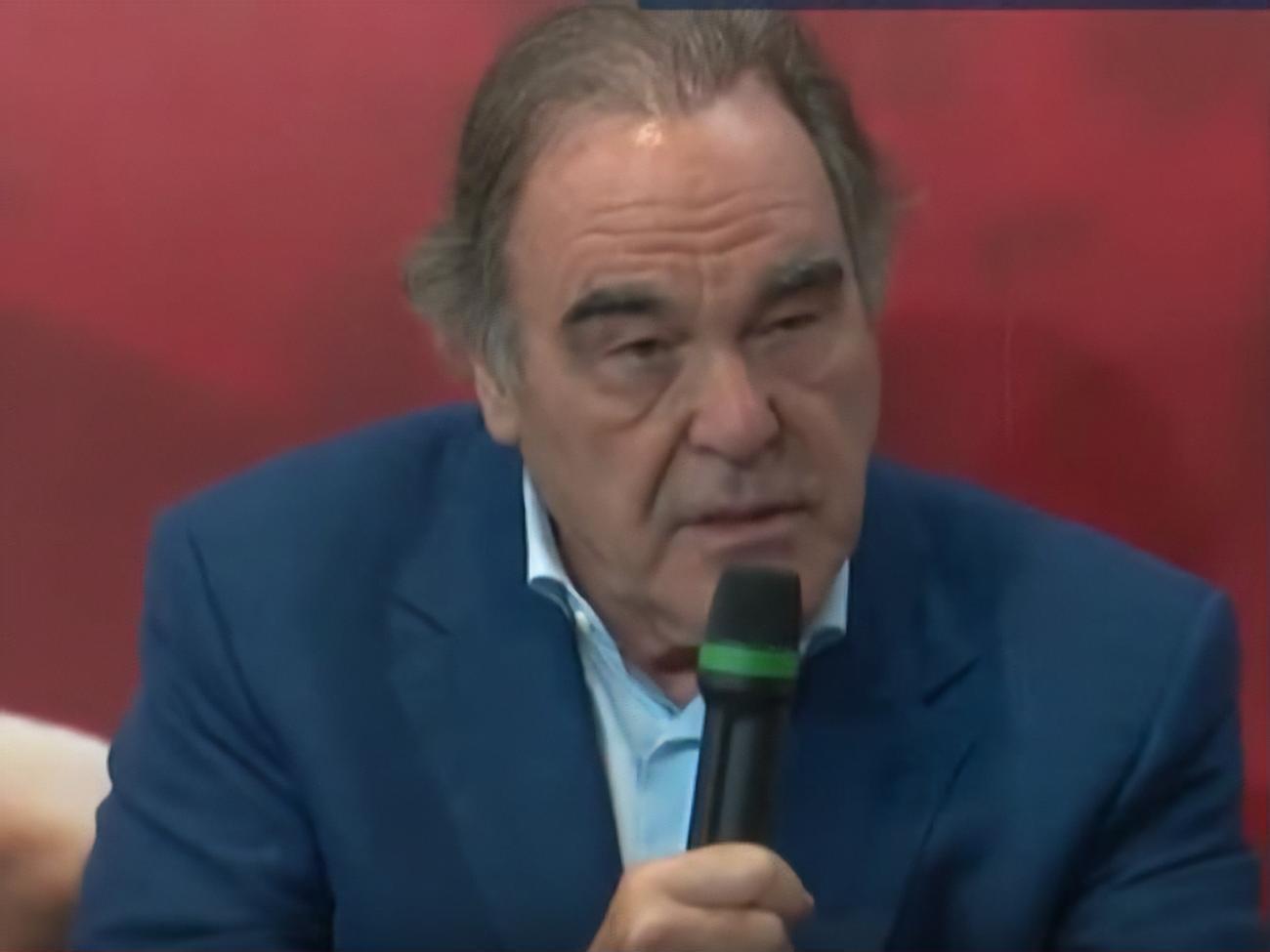 Стоун представил свой фильм на кинофестивале в Таормине