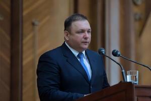 Шевчук: Якщо суд не може дати відповідь, то треба усім суддям іти у відставку