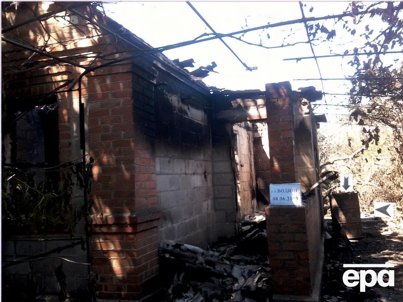 Будівля згоріла після влучення снаряда