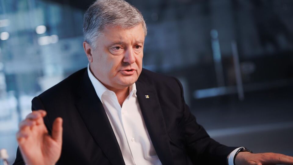 Порошенко: Ми не захистилися від фейкових новин