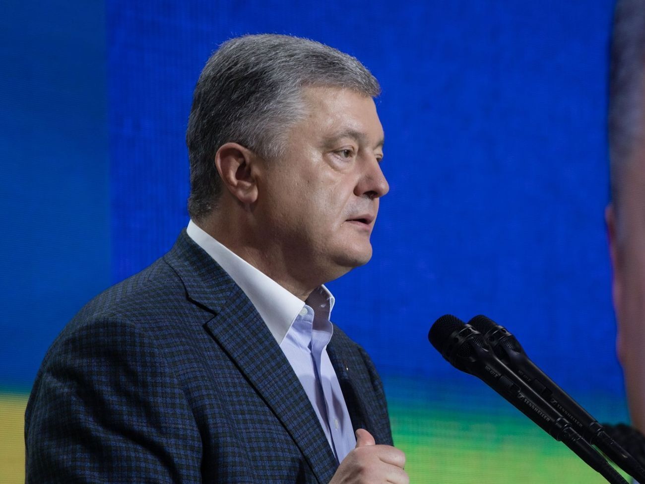 Порошенко: Когда наши начали выходить из Дебальцево, в Facebook Семена Семенченко был обнародован подробный маршрут выхода