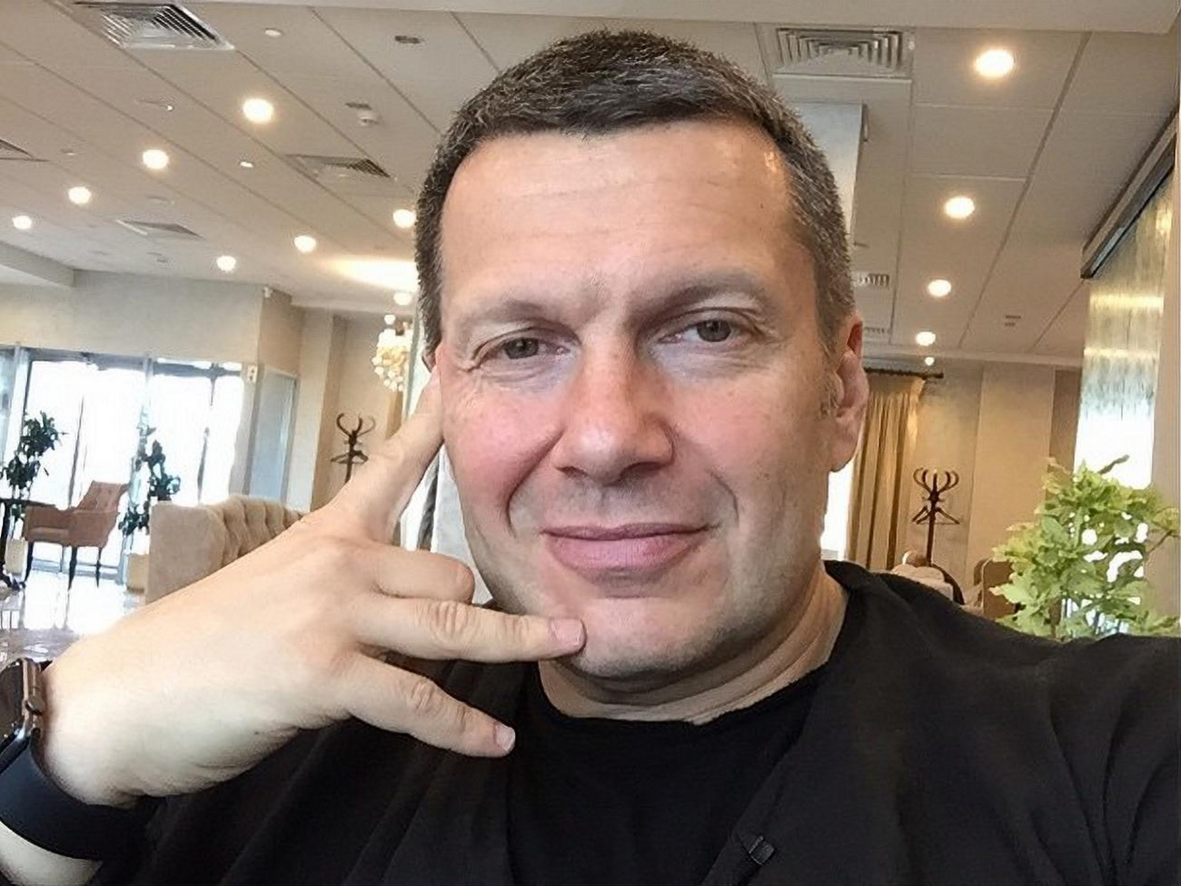 Больше всего опрошенных сказали, что доверяют Соловьеву