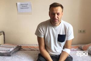 Навальний вважає, що його отруїли