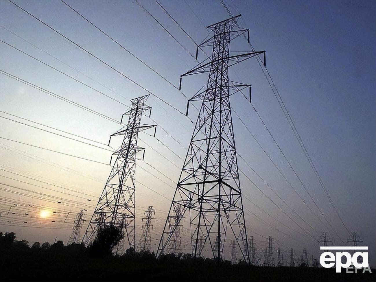 Понад 100 населених пунктів залишається без світла