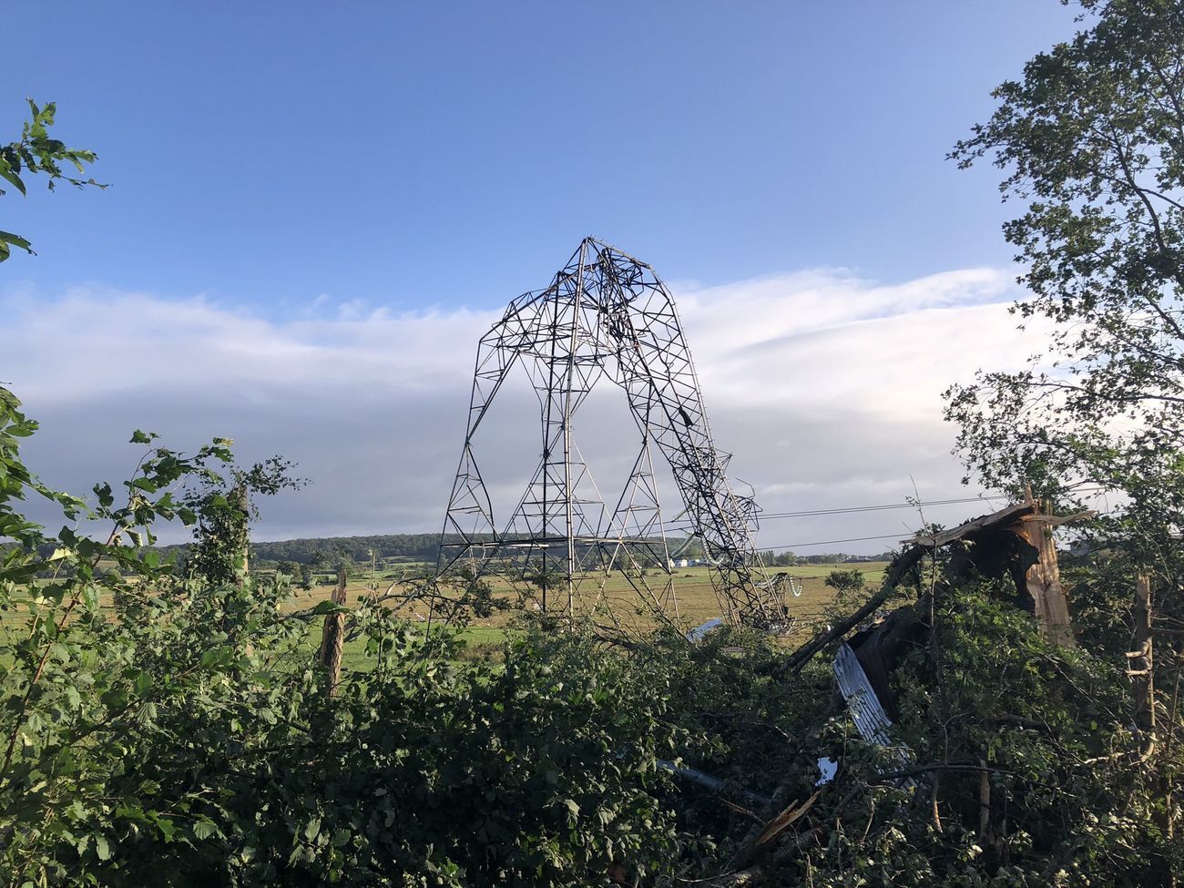 У Люксембурзі пошкоджено лінії електропередач